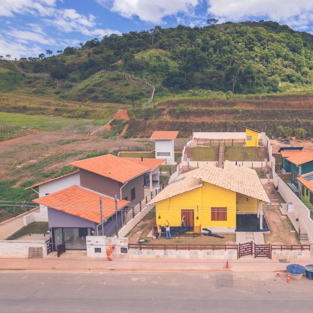Casas em construção no município de Paracatu ed Baixo