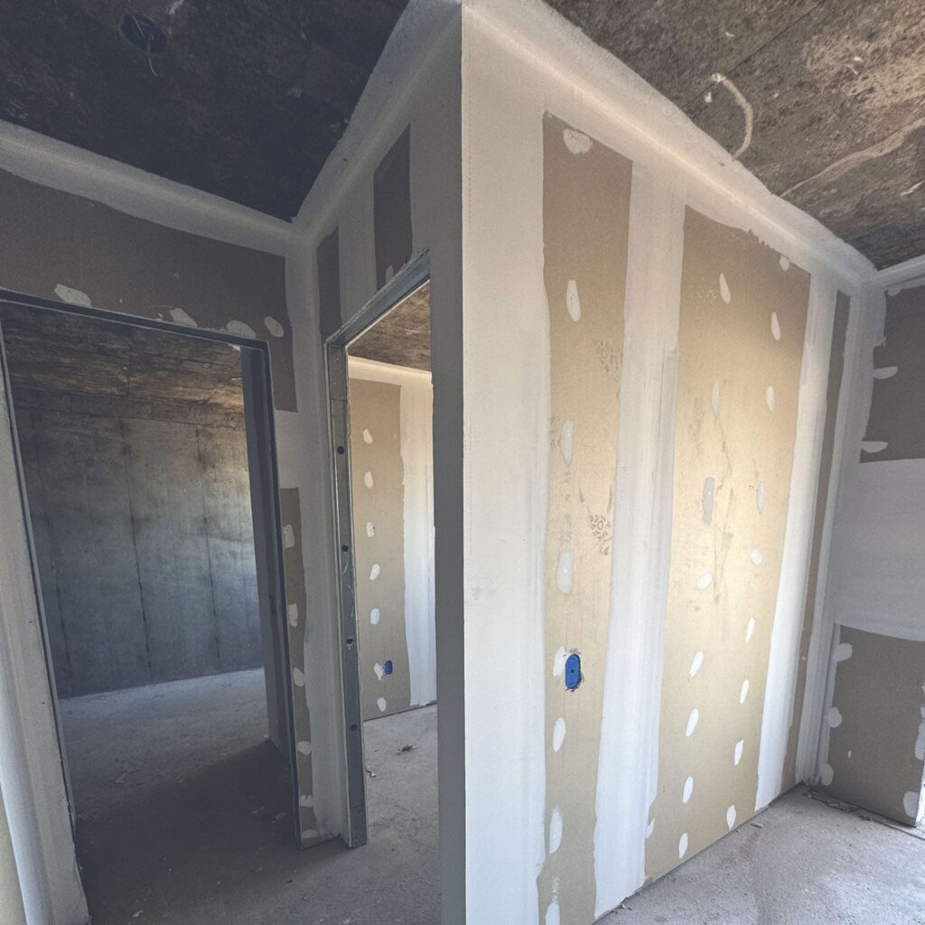 Parede em drywall sem acabamento